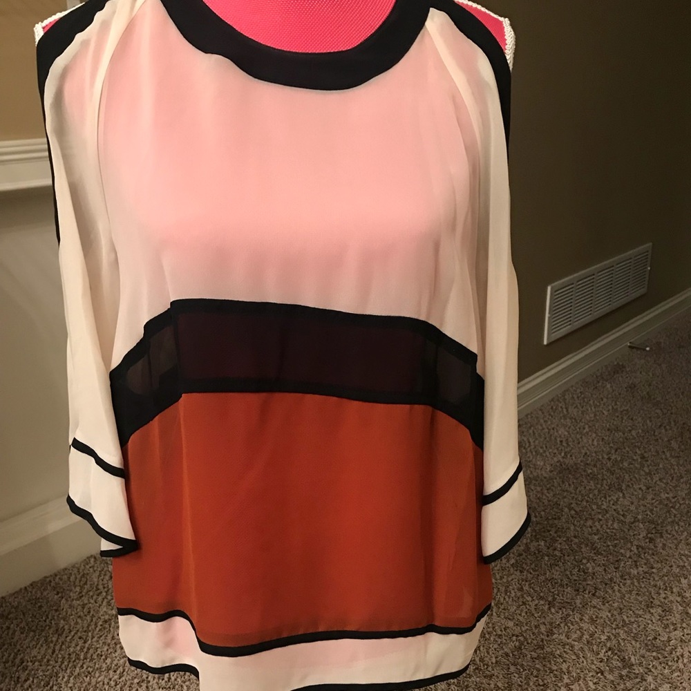 Open sleeve top